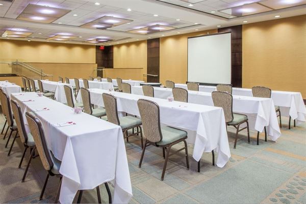 Crowne Plaza Lombard Downers Grove