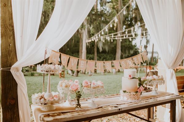 Knotted Roots on the Lake