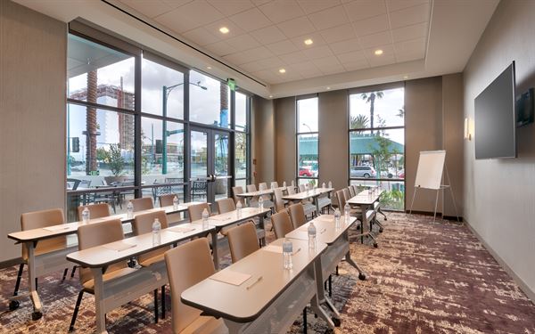 Hampton Inn by Hilton Anaheim Resort-Convention Center