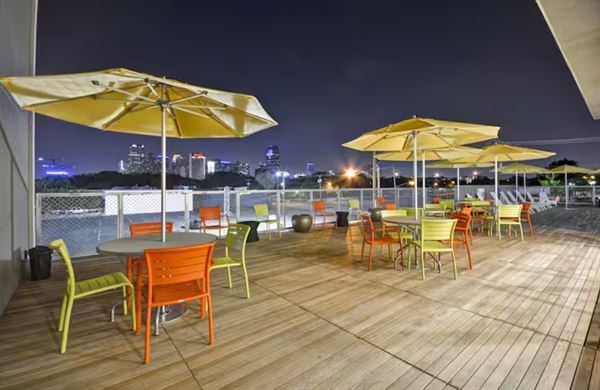 Home2 Suites Dallas Downtown Baylor Scott & White