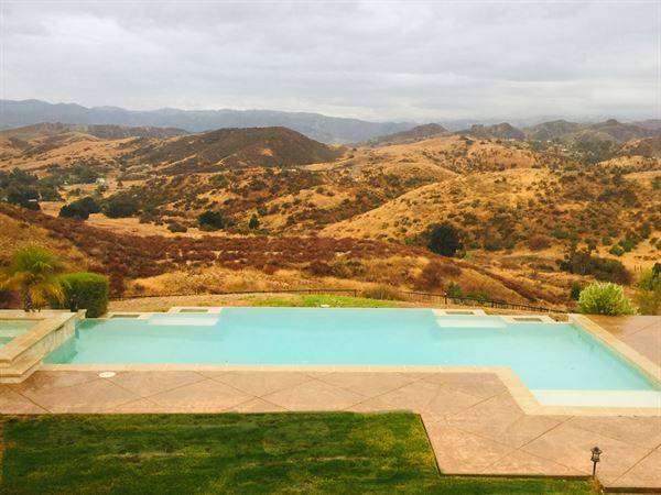 LA Infinity Hilltop Resort