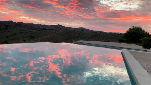 LA Infinity Hilltop Resort