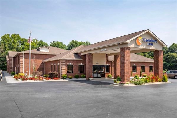 Comfort Inn near Downtown & Blue Ridge Parkway