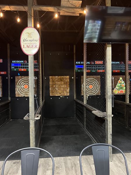 Axe Escape - Axe Throwing San Antonio