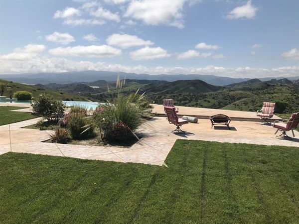 LA Infinity Hilltop Resort