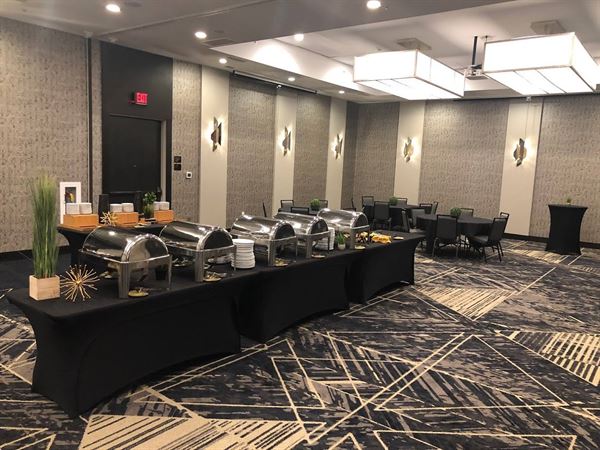 DoubleTree by Hilton Lafayette East