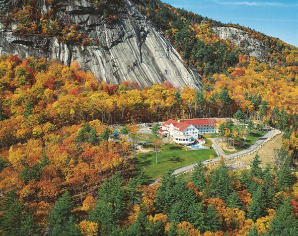 The White Mountain Hotel and Resort