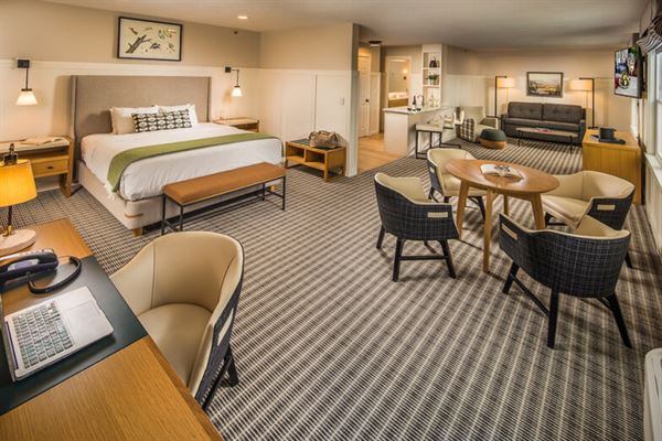 The White Mountain Hotel and Resort