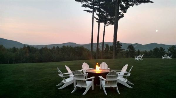The White Mountain Hotel and Resort