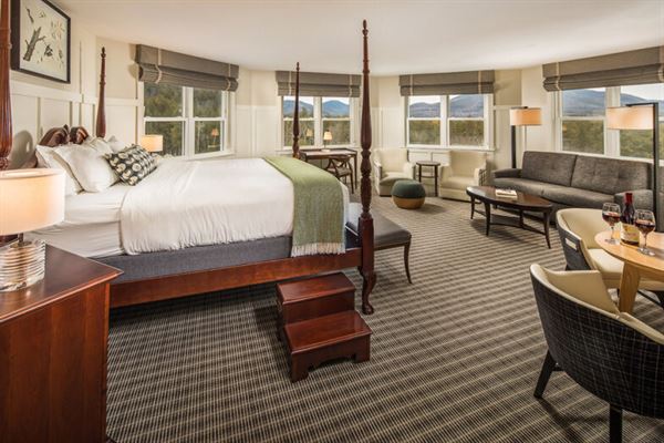 The White Mountain Hotel and Resort