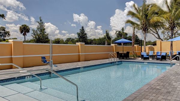 Hampton Inn & Suites Vero Beach Downtown