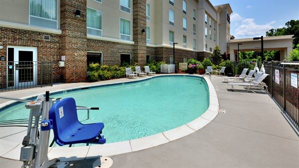 Hampton Inn & Suites Huntersville
