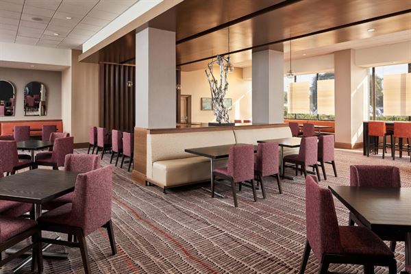 Crowne Plaza Dallas-Market Center