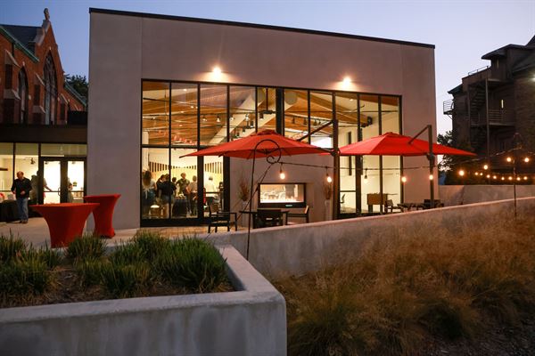 Grand View University, Kent L. Henning Student Center