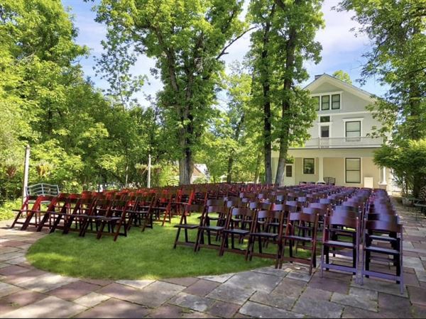 Ruby's Garden- Wedding Venue