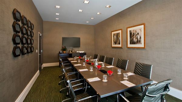 DoubleTree by Hilton Galveston Beach