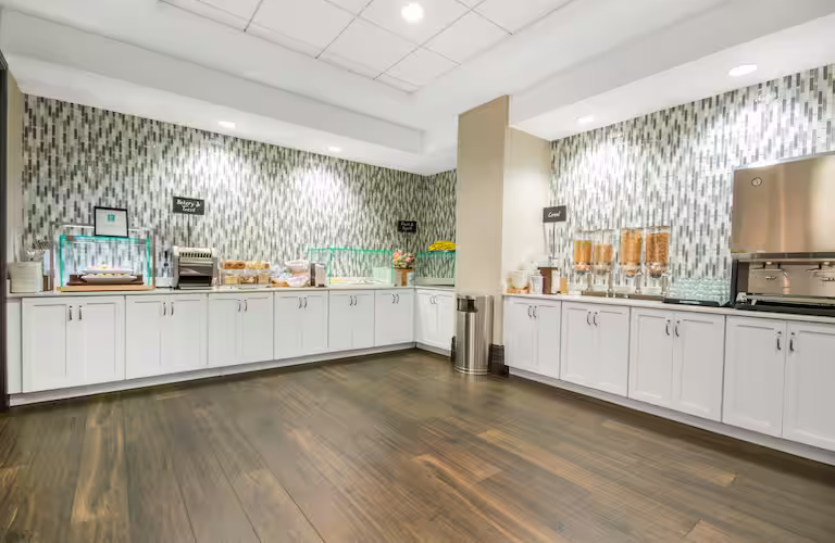 Embassy Suites Louisville Downtown