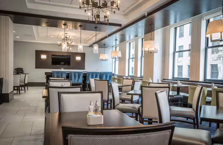 Embassy Suites Louisville Downtown