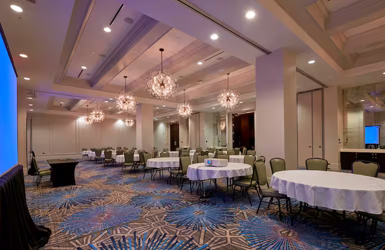 Embassy Suites Louisville Downtown