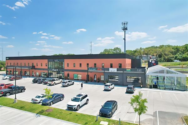 Blue Sky Patio and Pickleball