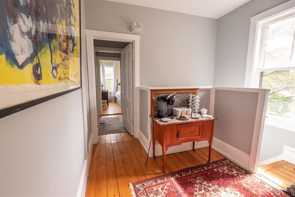 Carlisle House Inn & Tea Room