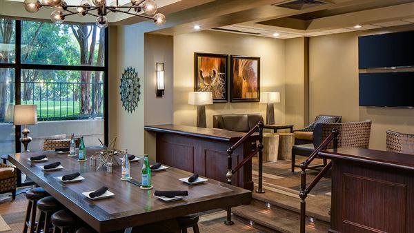 Embassy Suites by Hilton Dallas Love Field