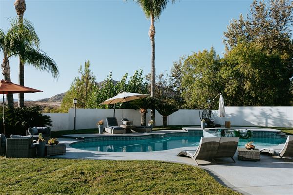 Divine Yoga Properties