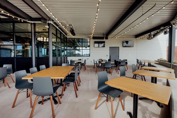 Spare Birdie Public House