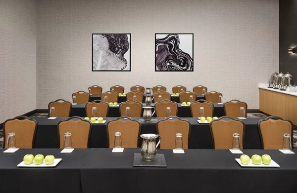 DoubleTree by Hilton Hotel Colorado Springs