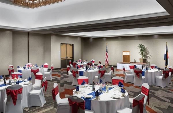 DoubleTree by Hilton Hotel Colorado Springs
