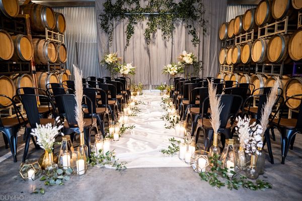 Brooks Note Winery and Tasting Room