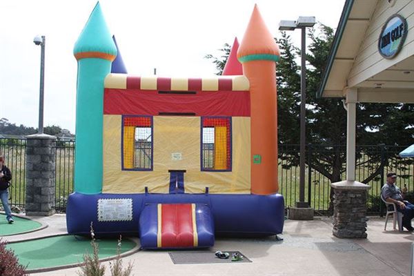 Emerald Dolphin Inn & Mini Golf