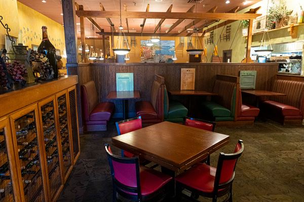 Ernesto's Italian Restaurant & Event Center