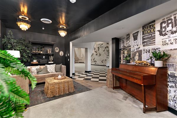 Adams Avenue Theater