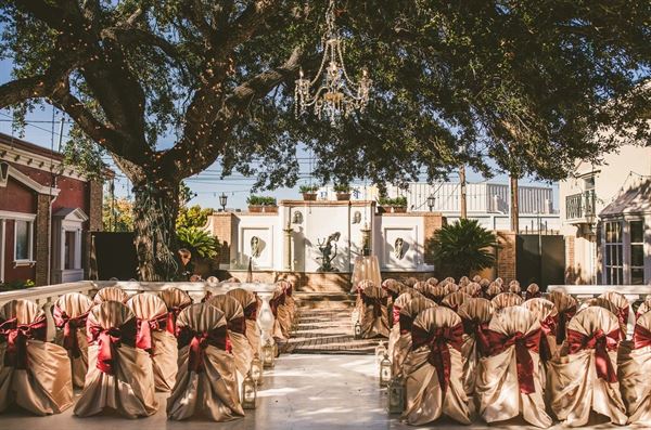 The Courtyard at Gaslight Square