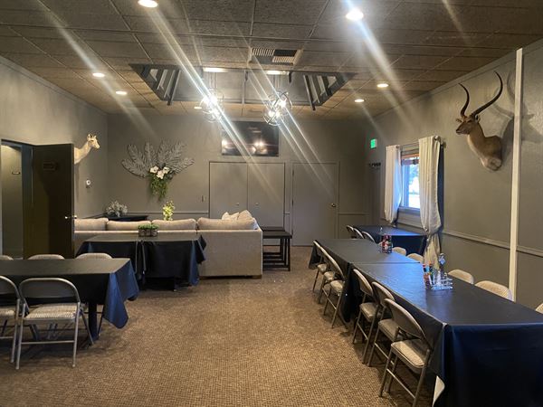 Kristalls Restaurant and Lounge