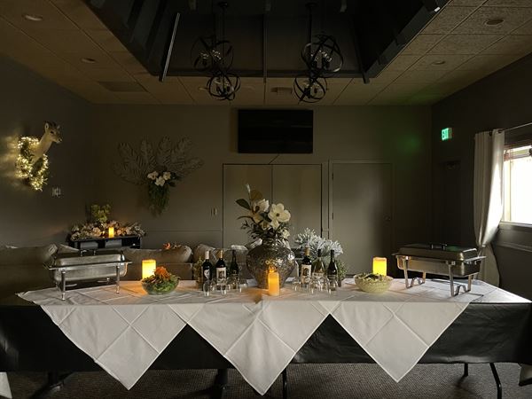 Kristalls Restaurant and Lounge