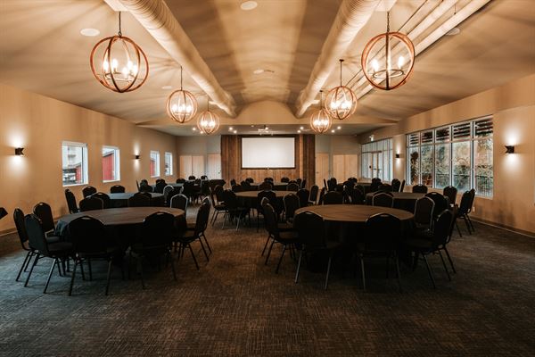 Sawmill Taphouse & Grill