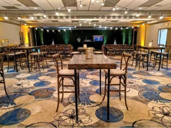 Eastlake Suites Hotel & Conference Center By OYO Urbana