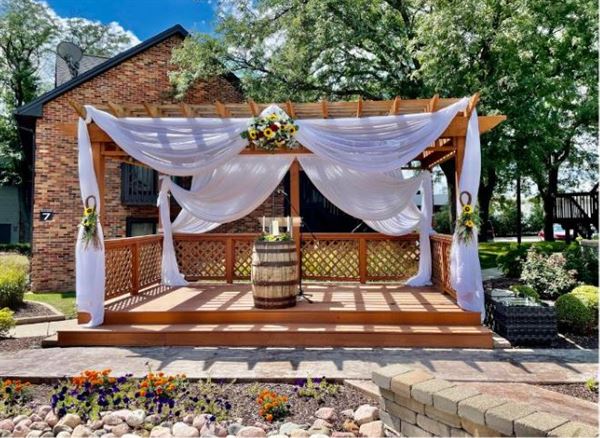 Eastlake Suites Hotel & Conference Center By OYO Urbana