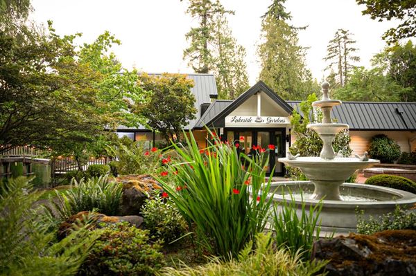 Lakeside Gardens