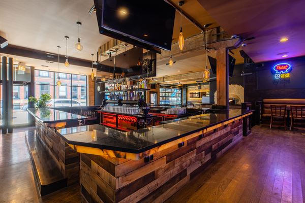 PBJ Pizza Beer and Jukebox