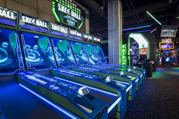 Lucky Strike Wrigleyville