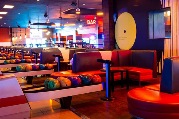 Garage Billiards & Bowl