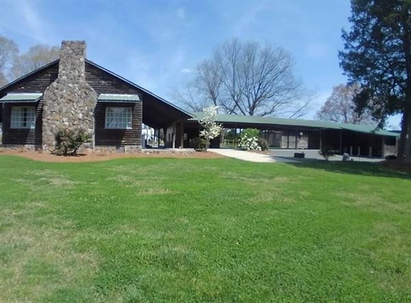 The Lodge on Hatley Farm