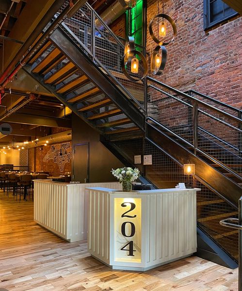 204 North Kitchen and Cocktails