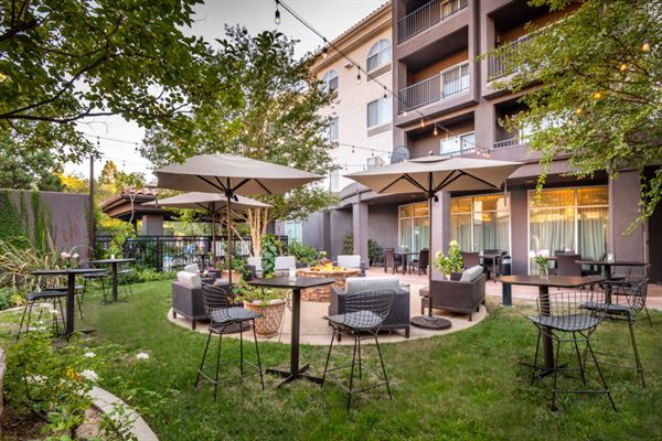 Courtyard Ventura Simi Valley