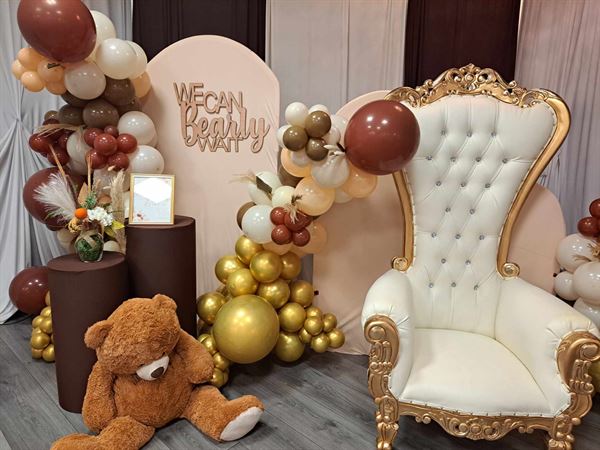 Crystal and Diamond Event Suite 2