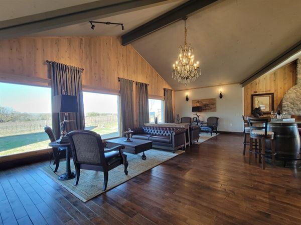 Arrowhead Creek Vineyards