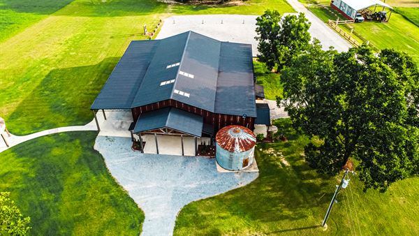 Barns and Bins Weddings and Events